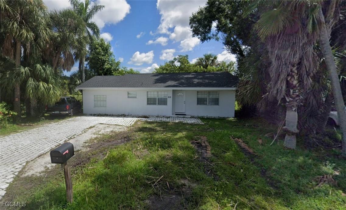 915 Alderman St., Fort Myers, FL 33916
