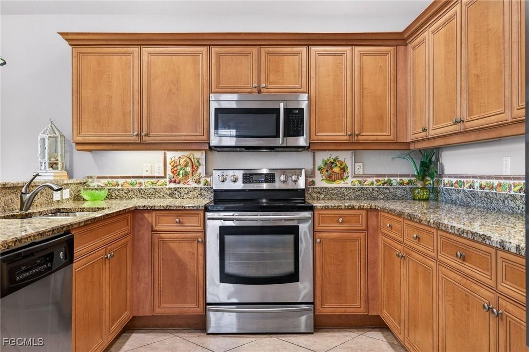 11081 Yellow Poplar Dr., Fort Myers, FL 33913