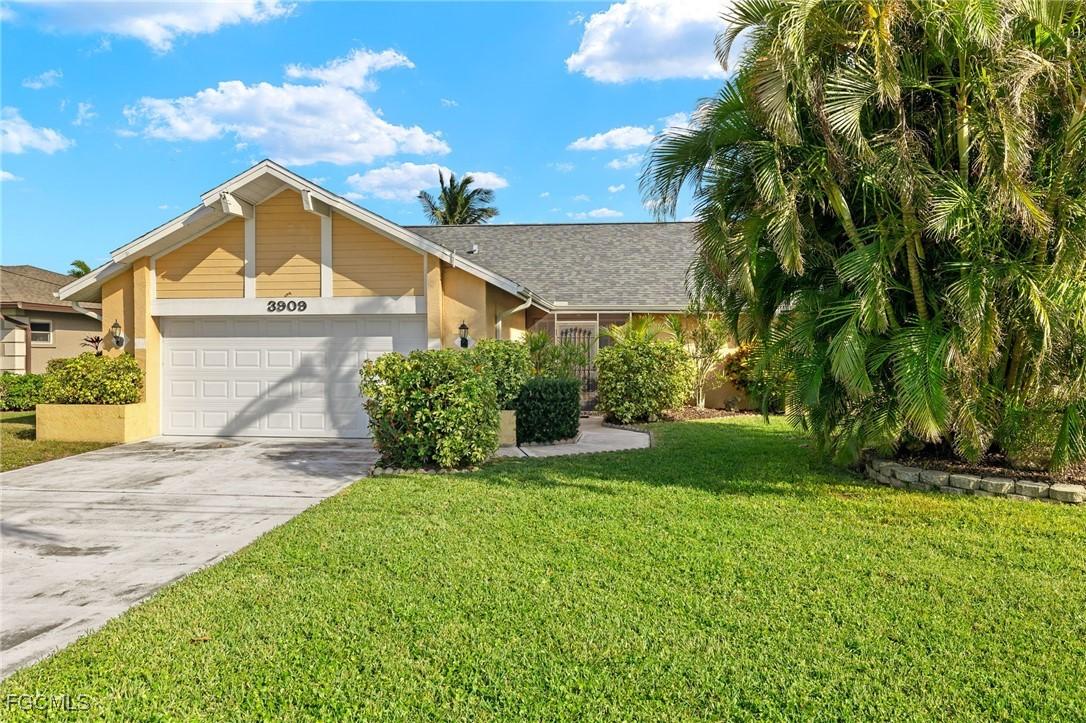 3909 SE 1st Ave., Cape Coral, FL 33904