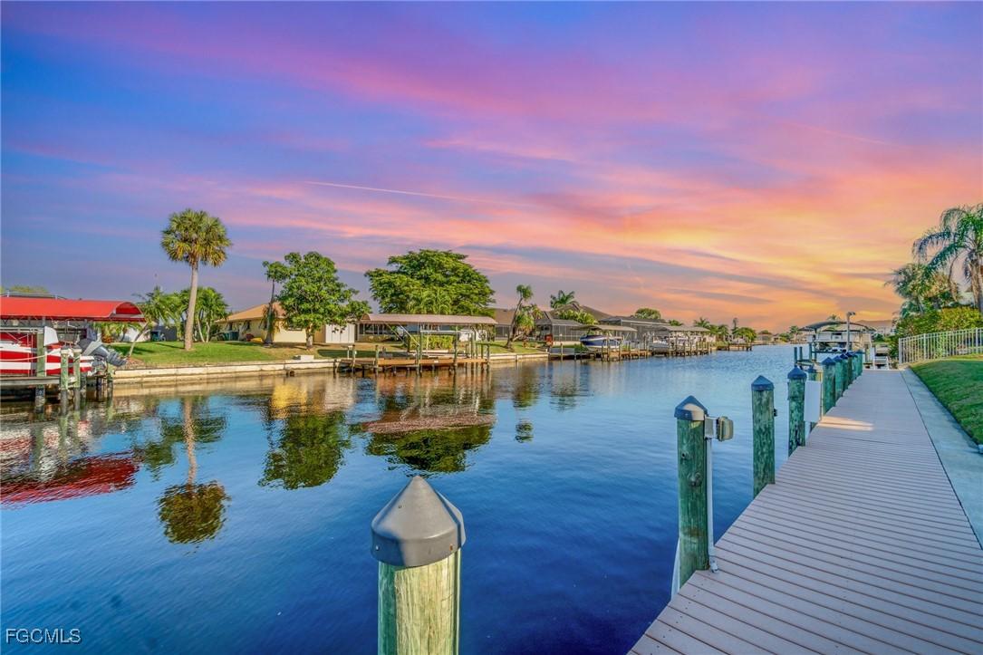 4321 Country Club Blvd. #207, Cape Coral, FL 33904