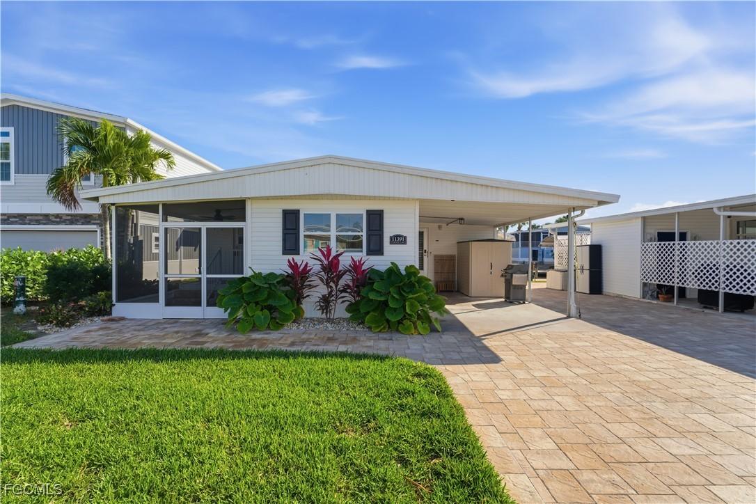 11391 Cypress Ln., Fort Myers Beach, FL 33931