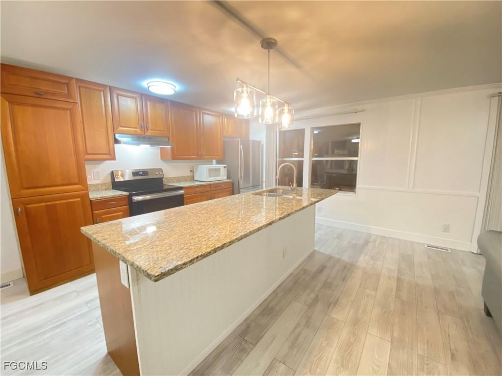 5506 Virginia Dare Ln., North Fort Myers, FL 33917