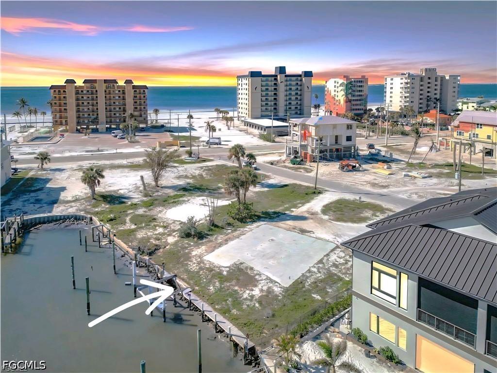581 Carlos Cir., Fort Myers Beach, FL 33931
