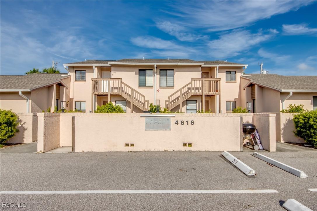 4616 SE 6th Ave. #202, Cape Coral, FL 33904