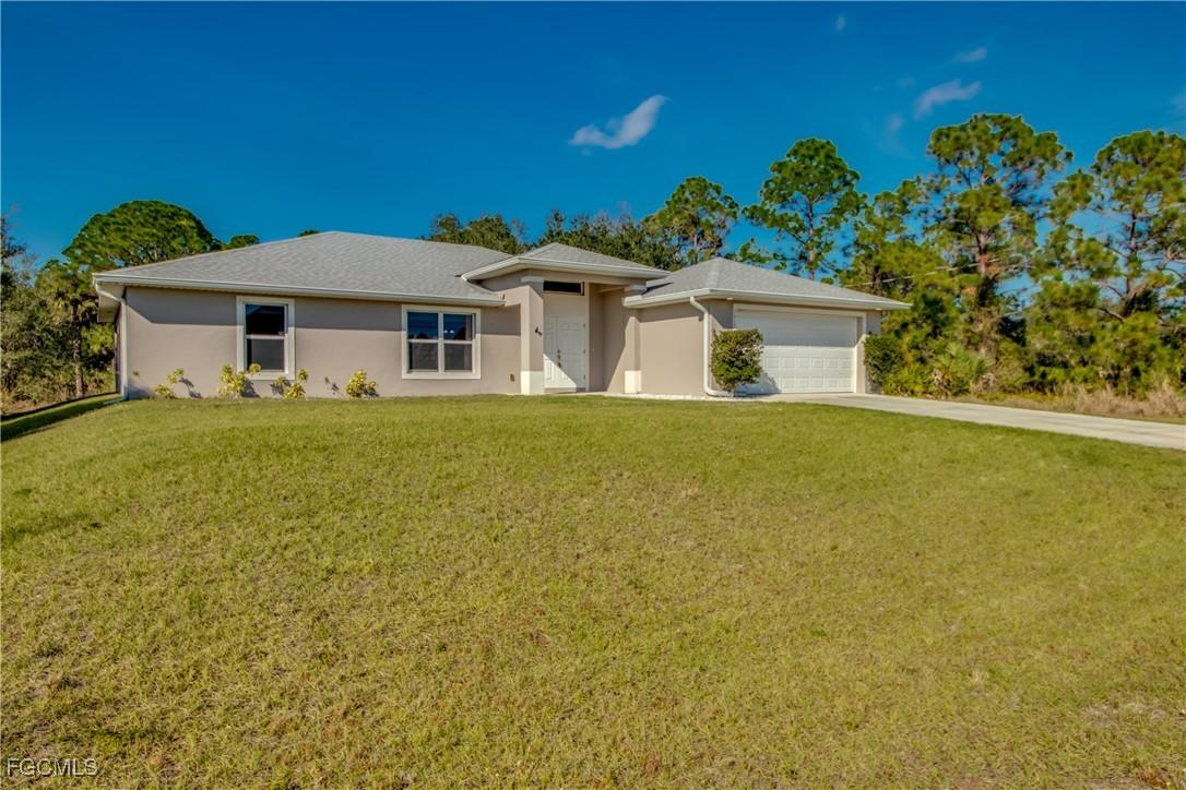 1417 Acacia Ave., Lehigh Acres, FL 33972