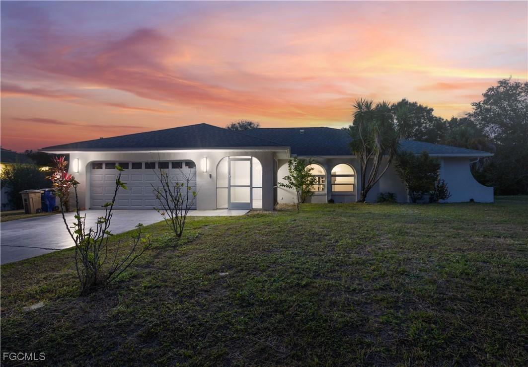 511 Thompson Ave., Lehigh Acres, FL 33972