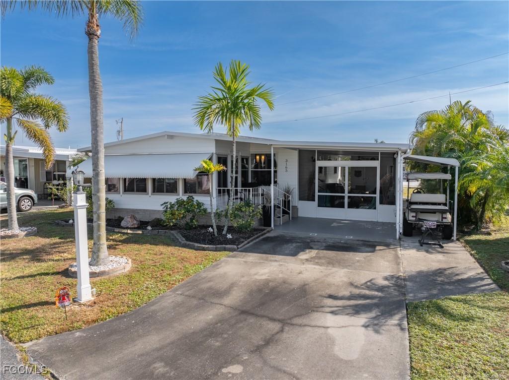 3165 Mercury Ln., North Fort Myers, FL 33903