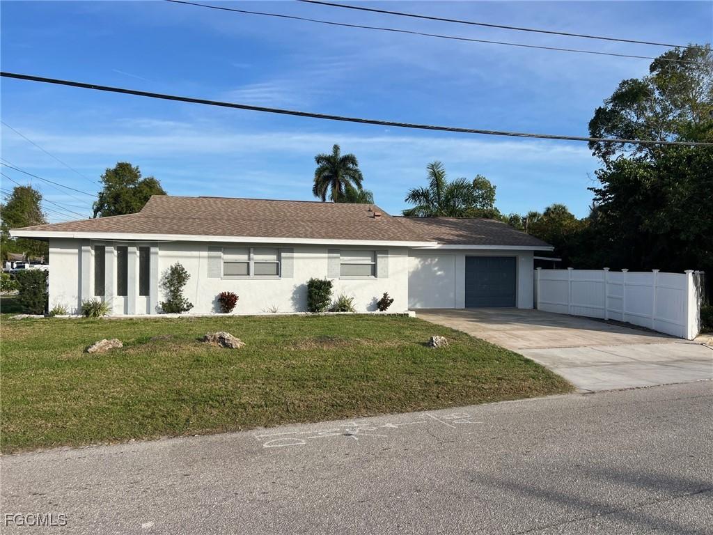 56 Cardinal Dr., North Fort Myers, FL 33917
