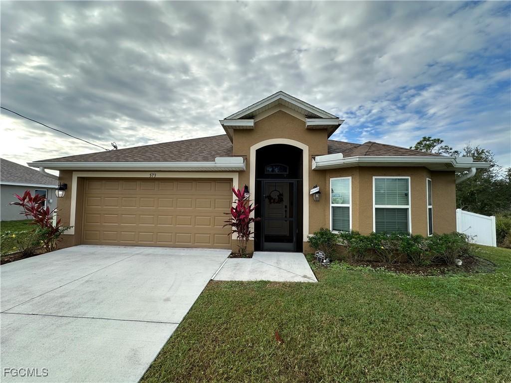 573 Windermere Dr., Lehigh Acres, FL 33972
