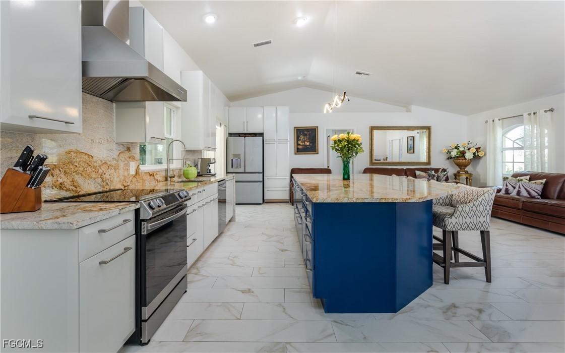 206 SE 28th Ter., Cape Coral, FL 33904