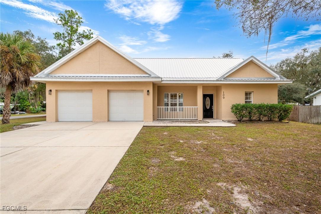 109 Florida St., Labelle, FL 33935