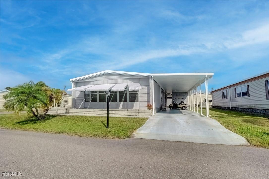 5501 John Alden Ln., North Fort Myers, FL 33917