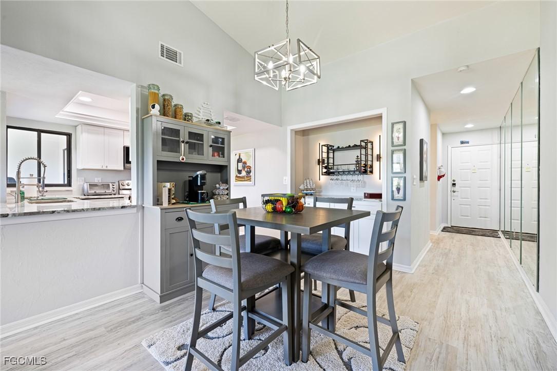 5805 Trailwinds Dr. #326, Fort Myers, FL 33907