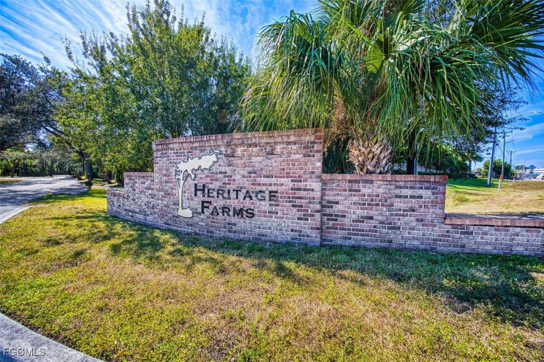 7275 Lake Dr., Fort Myers, FL 33908