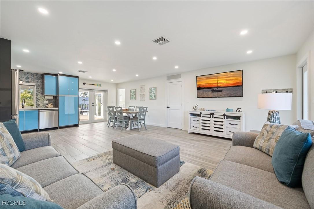 3571 Emerald Ave., St James City, FL 33956