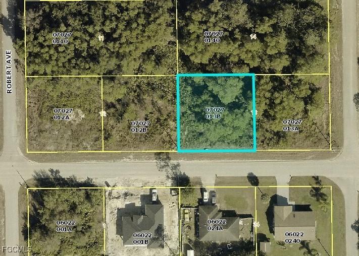 2505 E 10th St., Lehigh Acres, FL 33936