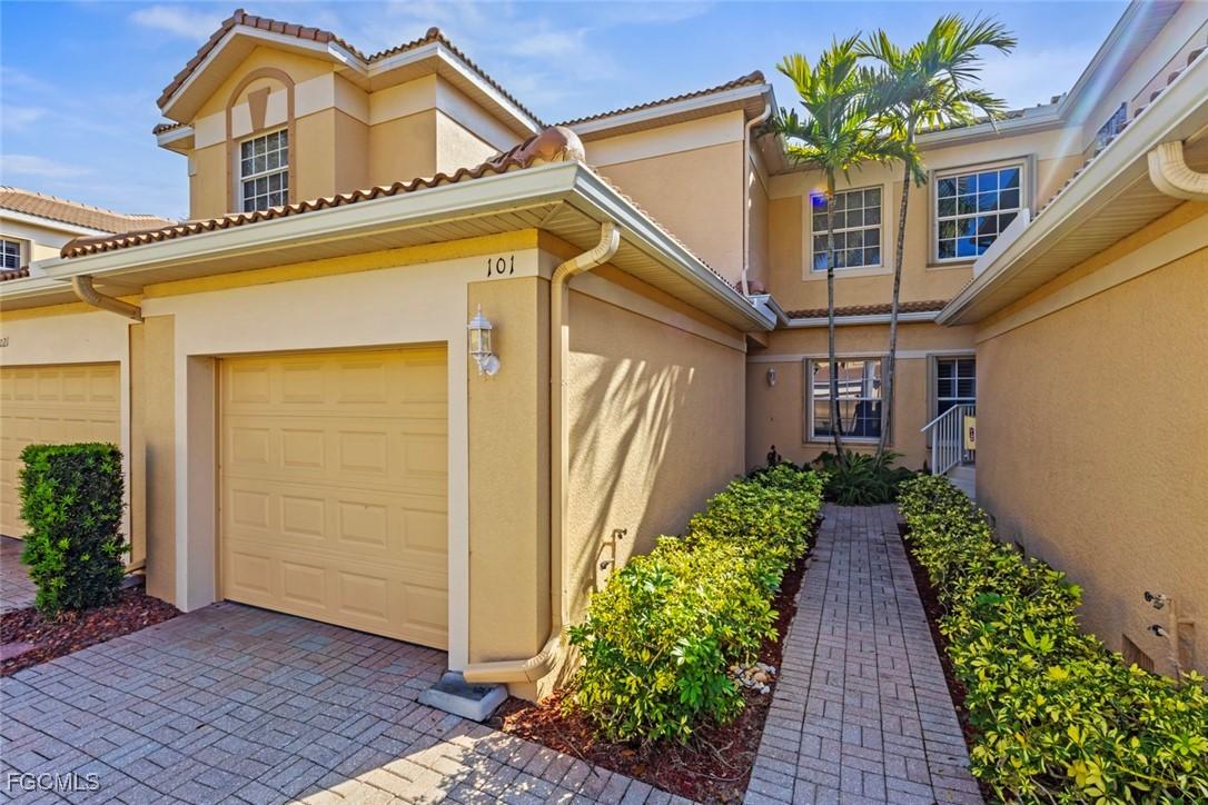 6021 Jonathans Bay Cir. #101, Fort Myers, FL 33908
