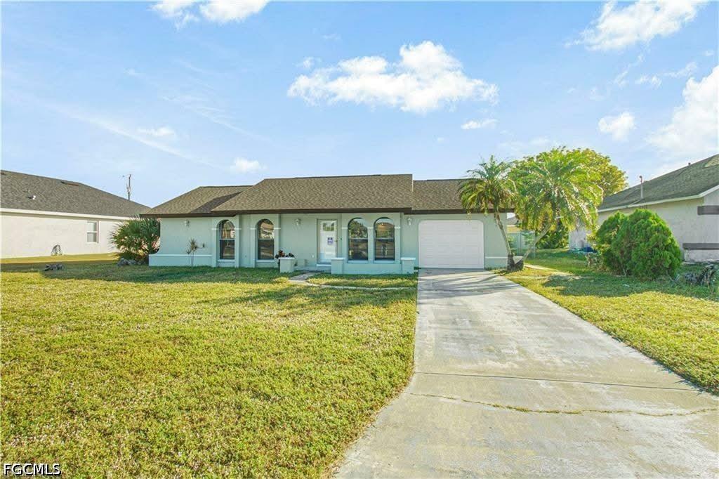 2935 SW 1st Pl., Cape Coral, FL 33914