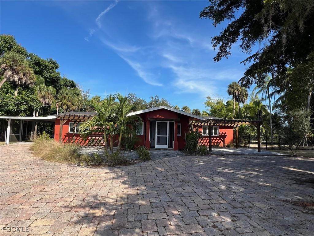 13191 Idylwild Farm Rd., Fort Myers, FL 33905