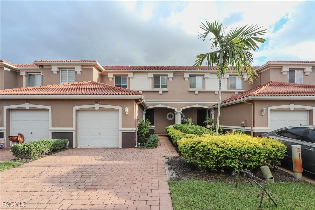 9724 Roundstone Cir., Fort Myers, FL 33967