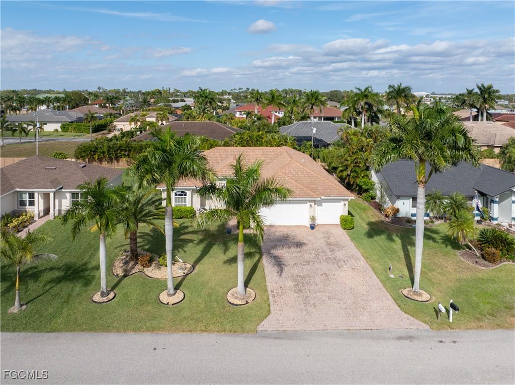 909 SW 22nd Ter., Cape Coral, FL 33991