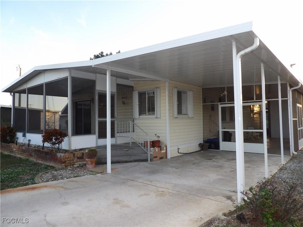 250 Shrub Ln., North Fort Myers, FL 33917