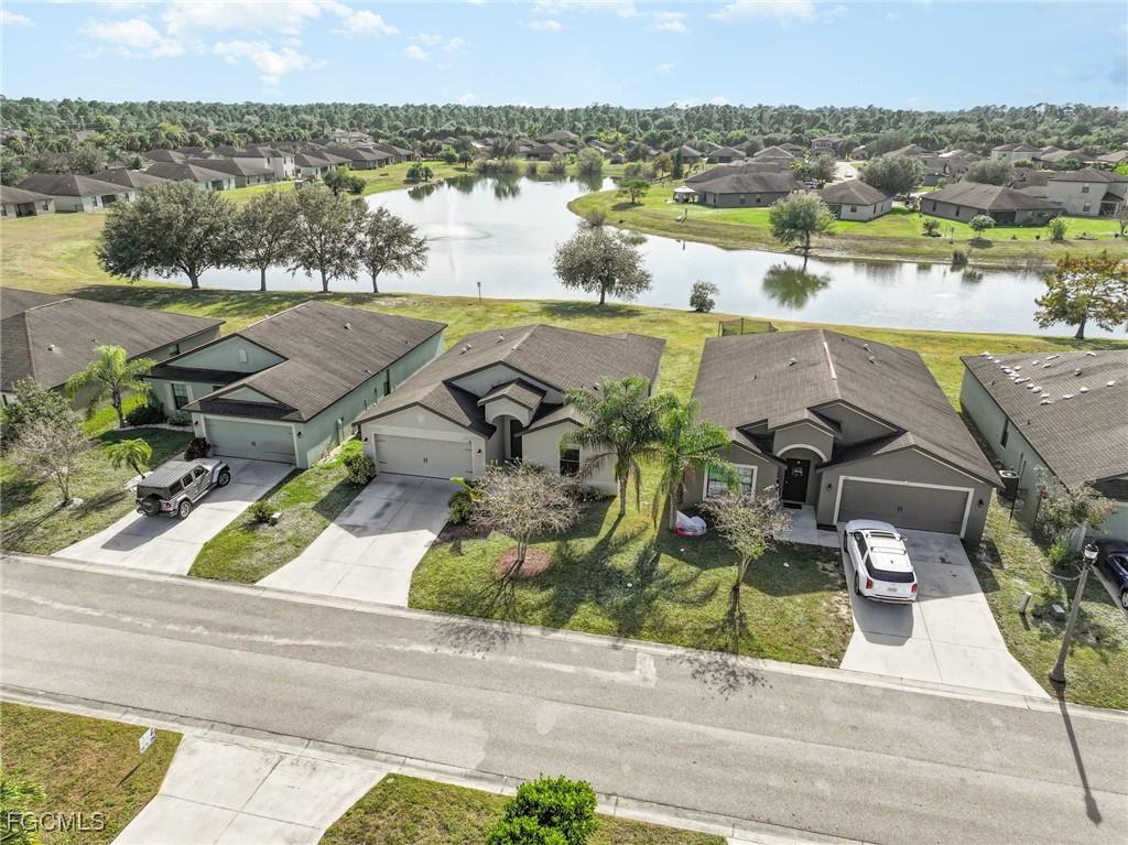 746 Center Lake St., Lehigh Acres, FL 33974