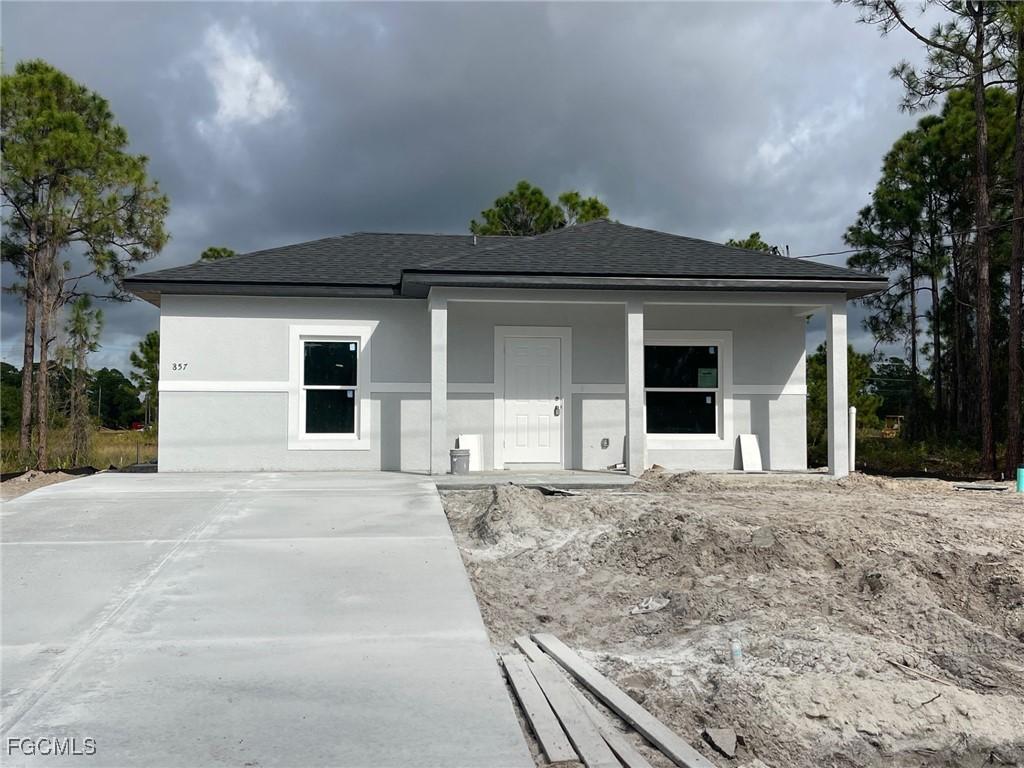 857 Bently St., Lehigh Acres, FL 33974
