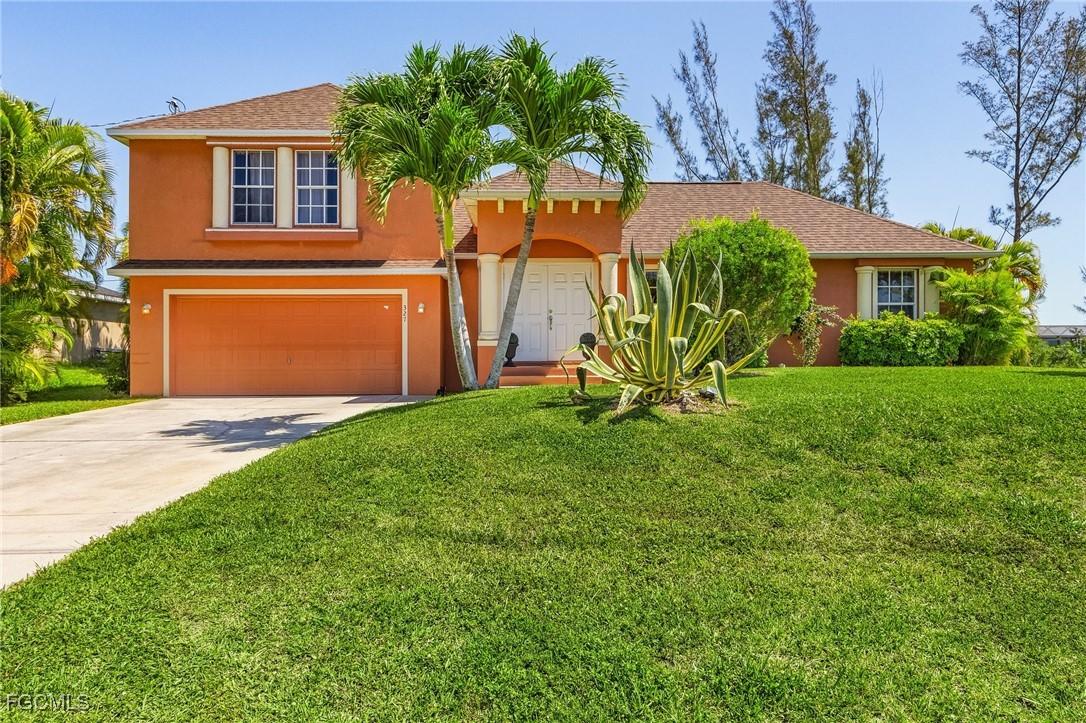 327 SW 26th Ter., Cape Coral, FL 33914