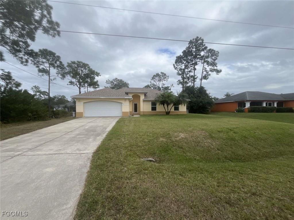 849 Ferndale Ave., Lehigh Acres, FL 33974