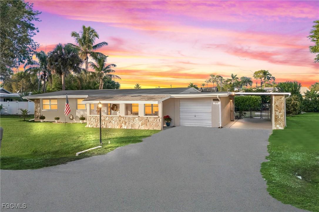 2249 Ephraim Ave., Fort Myers, FL 33907