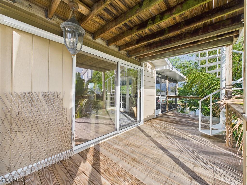 2206 Lemon St., St James City, FL 33956