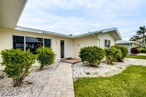 913 SE 43rd Ter., Cape Coral, FL 33904