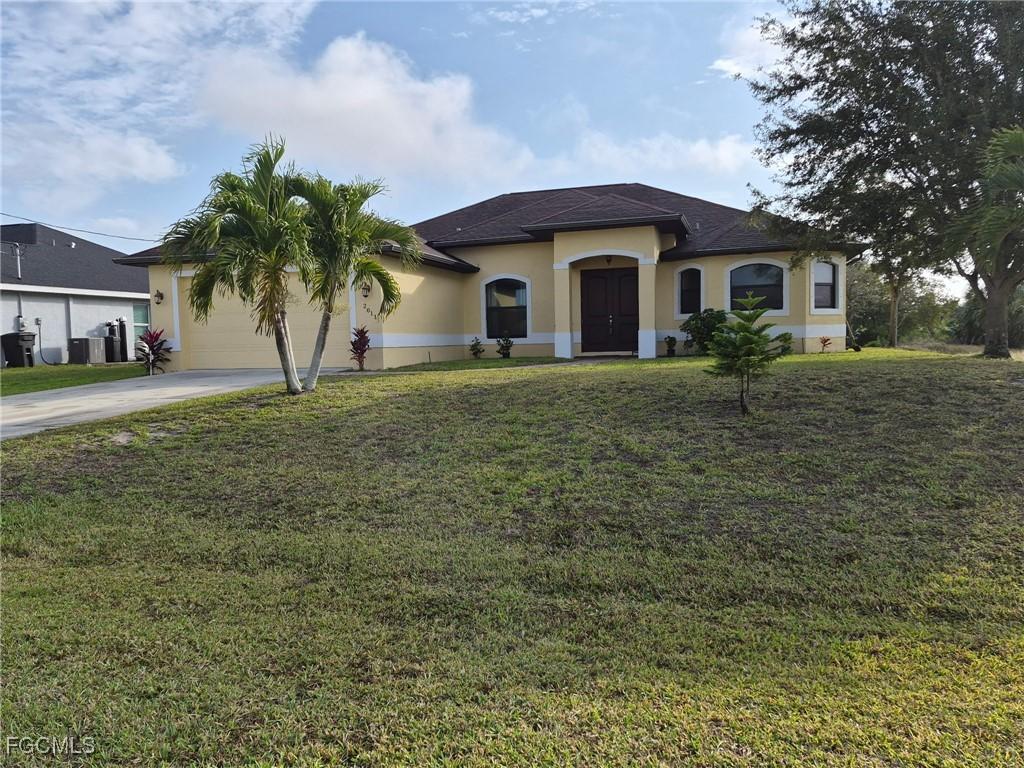 2011 NW 9th Pl., Cape Coral, FL 33993