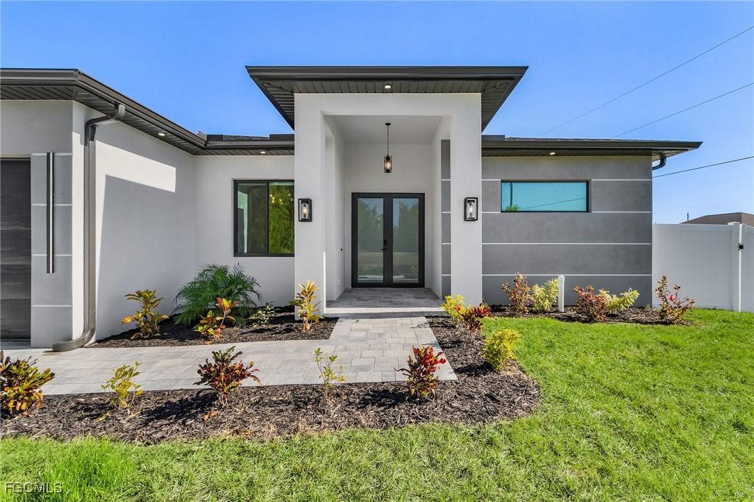 1115 NW 25th Ave., Cape Coral, FL 33993