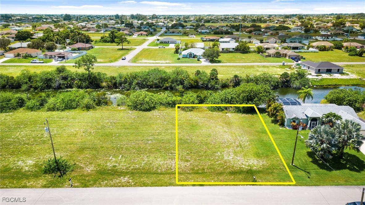 342 NE 25th Ter., Cape Coral, FL 33909