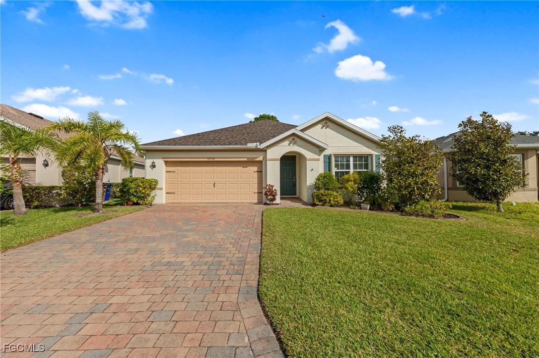 10528 Canal Brook Ln., Lehigh Acres, FL 33936