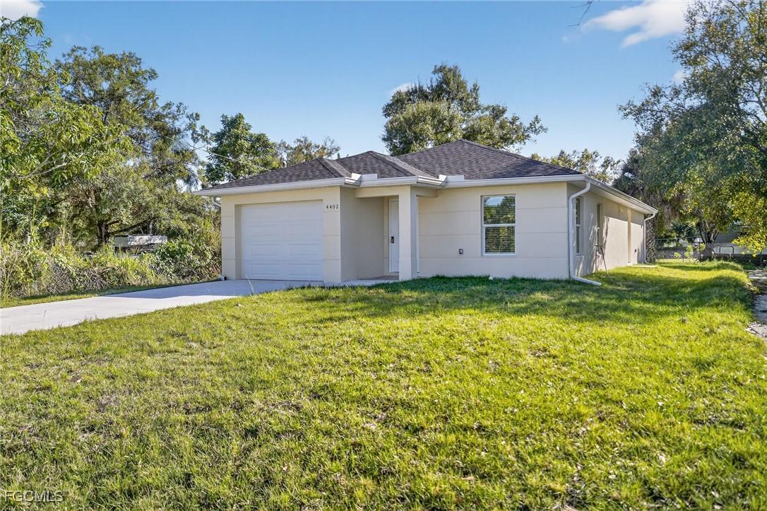 4402 Armeda Ave., Fort Myers, FL 33905
