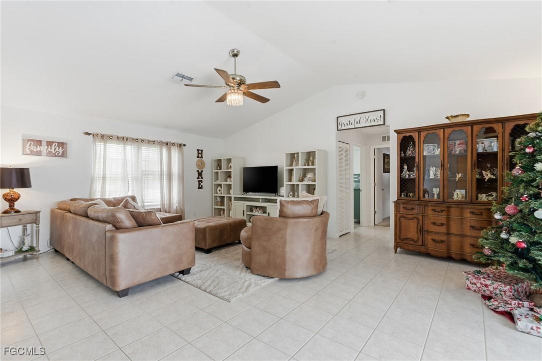 1212 SW 13th St., Cape Coral, FL 33991