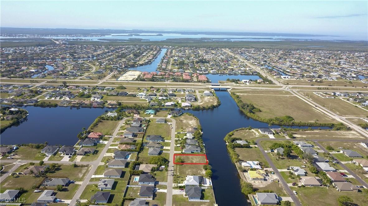 2905 SW 2nd Ter., Cape Coral, FL 33991