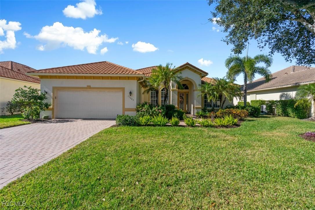 11063 Sea Tropic Ln., Fort Myers, FL 33908