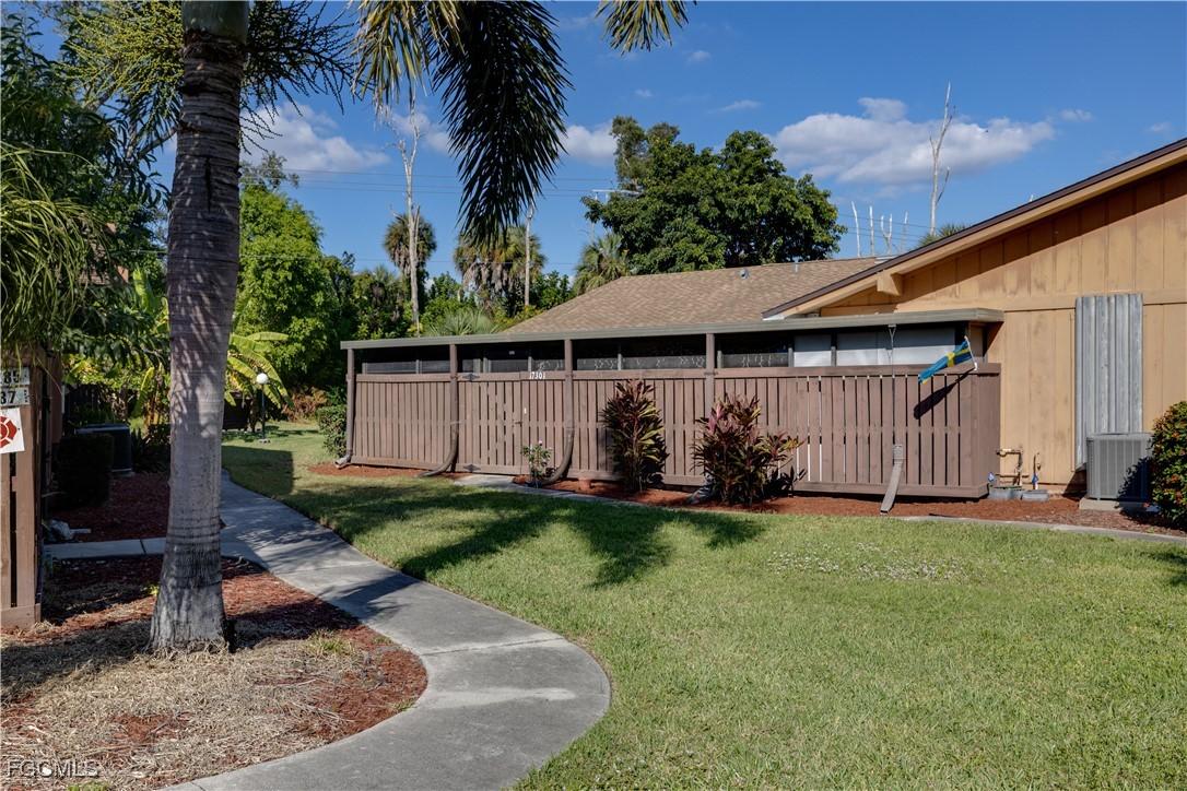 17301 Timber Oak Ln., Fort Myers, FL 33908