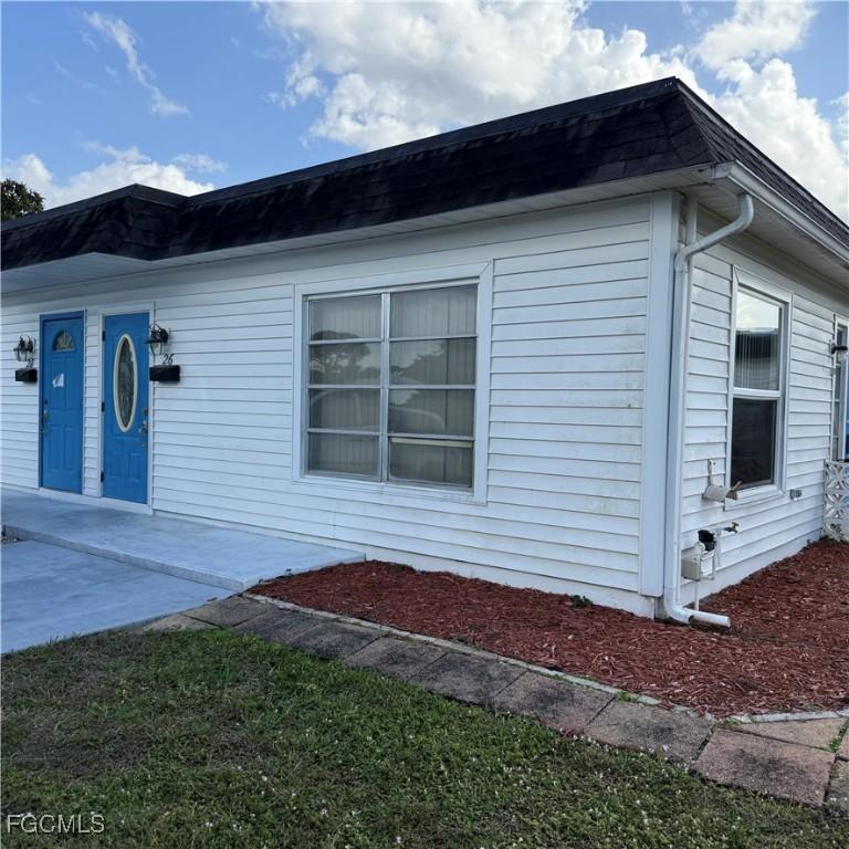 26 Hamlin Ct., Lehigh Acres, FL 33936