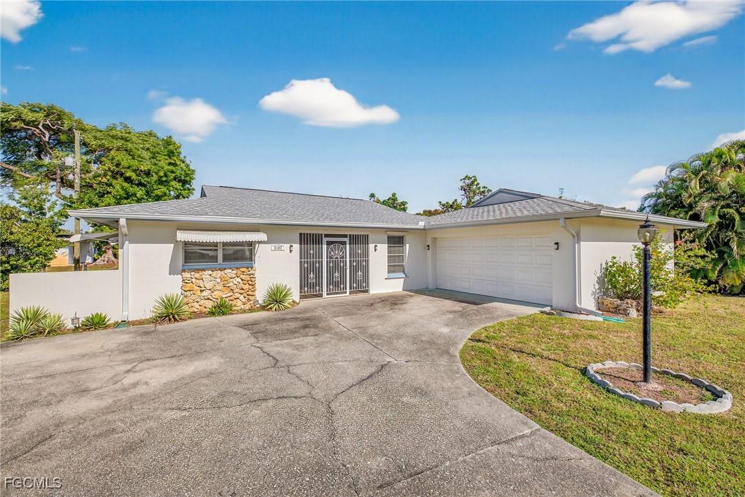 2107 Burton Ave., Fort Myers, FL 33907