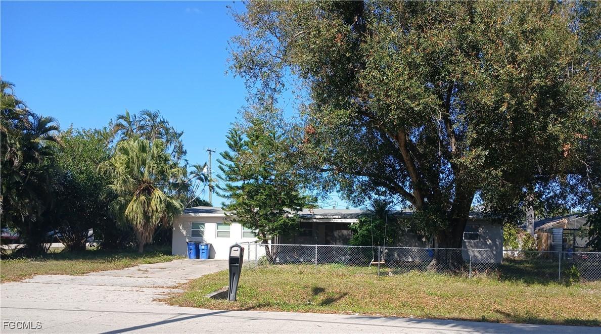 2123 Braman Ave., Fort Myers, FL 33901