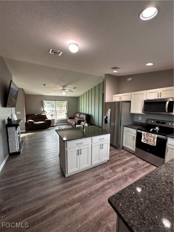 9025 Lamkin Cir., Labelle, FL 33935