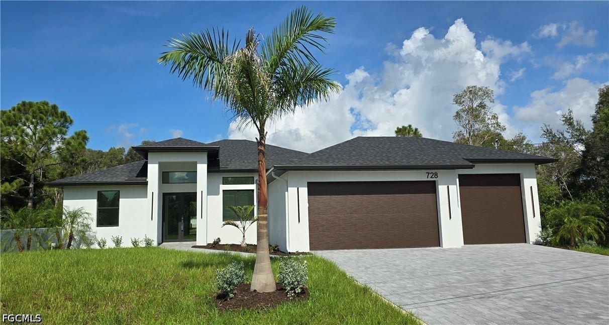 728 La Plata Ave., Lehigh Acres, FL 33974