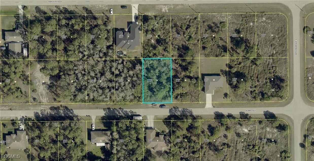 725 Alamo St., Lehigh Acres, FL 33974
