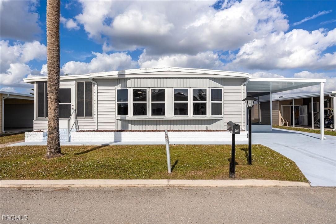 479 Nicklaus Blvd., North Fort Myers, FL 33903