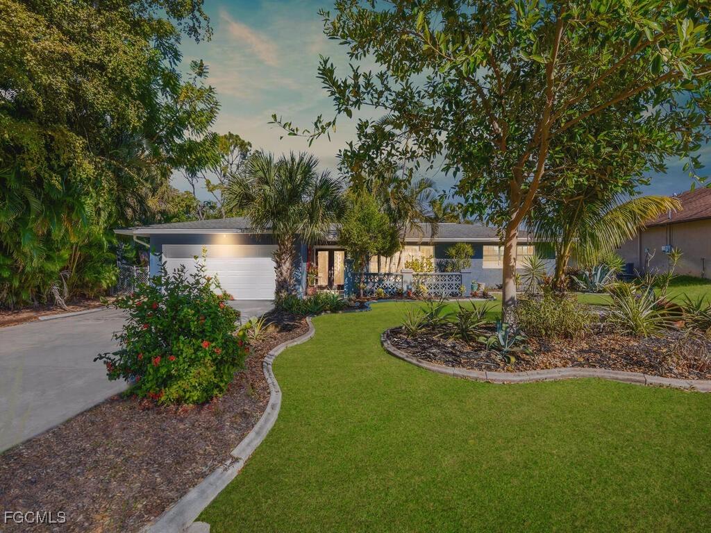 2107 Coral Point Dr., Cape Coral, FL 33990